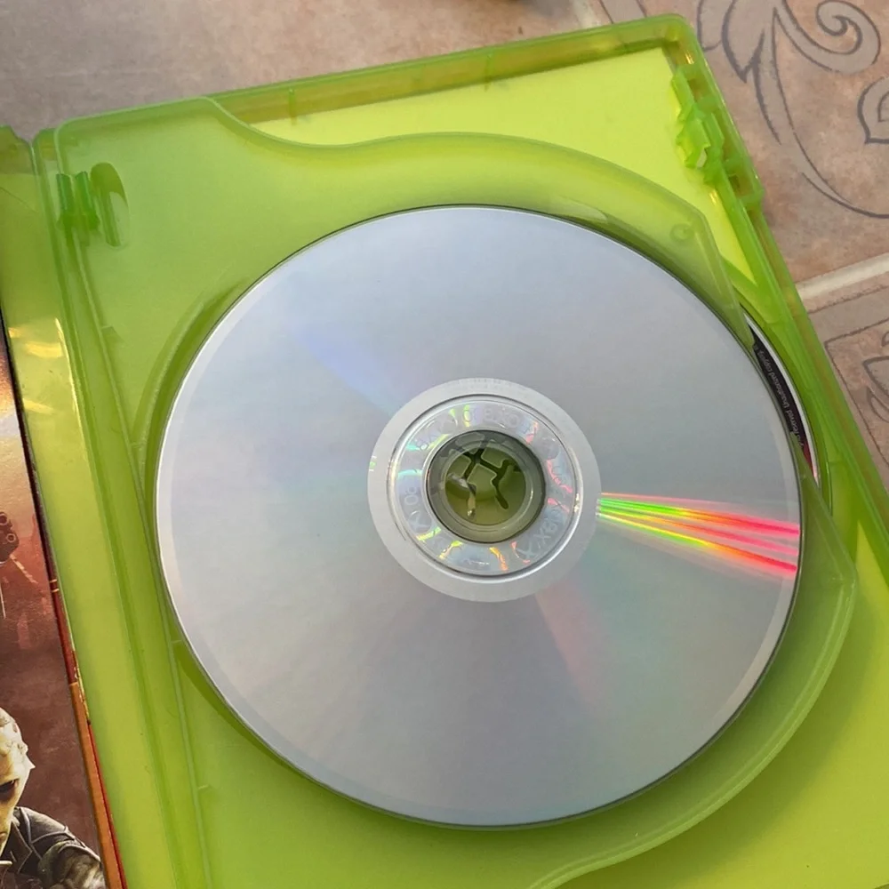 XBox 360 game - Mass Effect 2 - two discs included